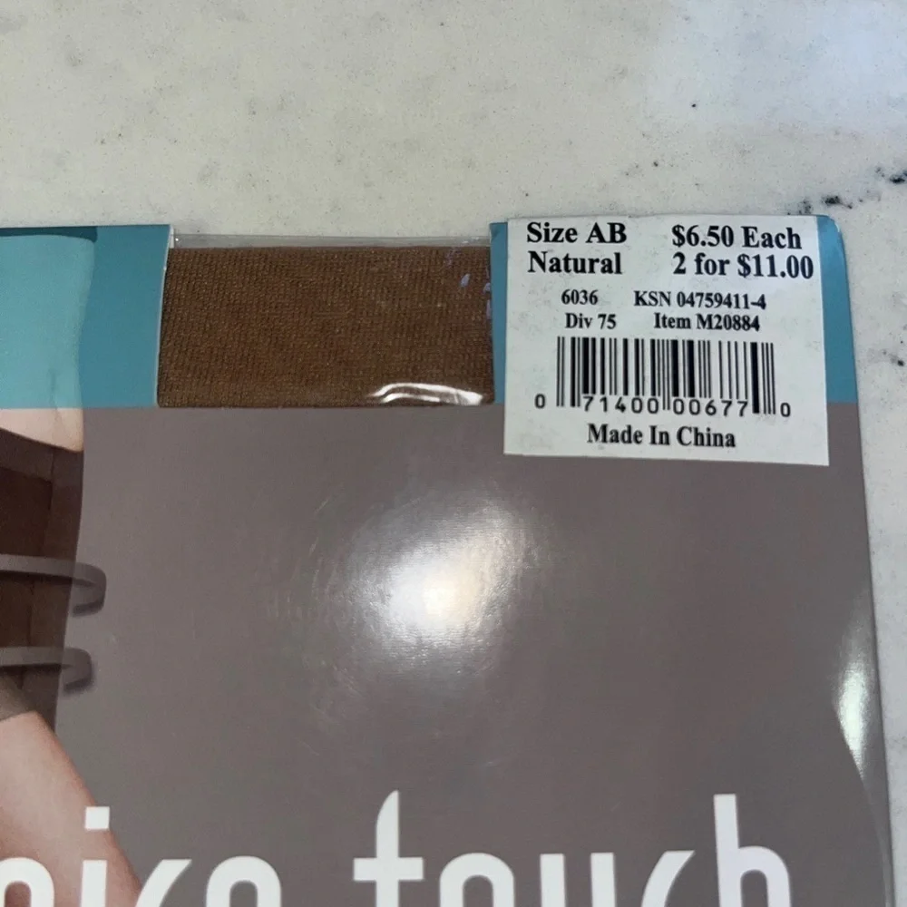 Sears Nice Touch Pantyhose Medium Leg Toning Size AB , Natural Color . New !